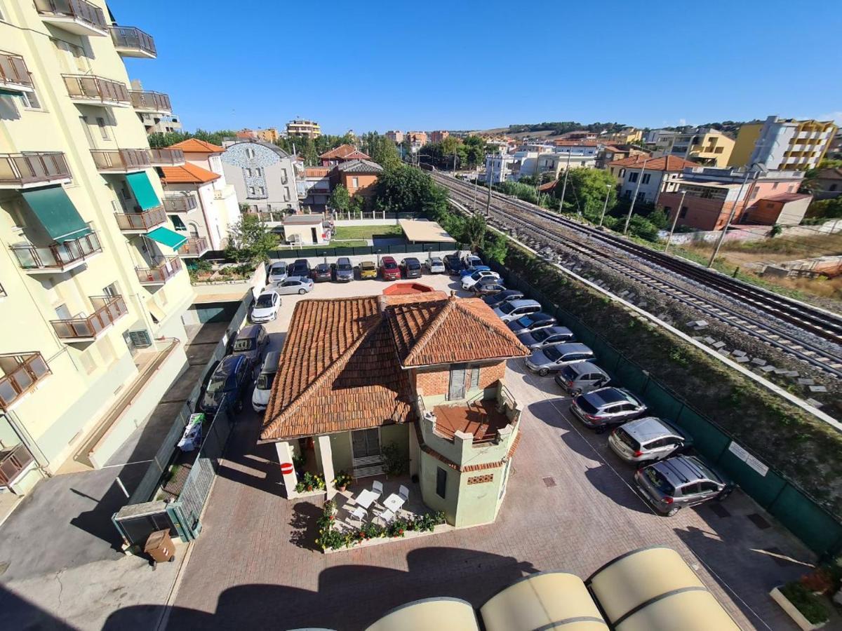 Hotel Fiorella Senigallia Zewnętrze zdjęcie