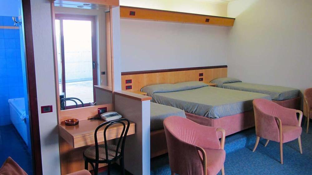 Hotel Fiorella Senigallia Zewnętrze zdjęcie